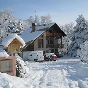 Le Petit Randonneur Bed and Breakfast Briançon Exterior photo