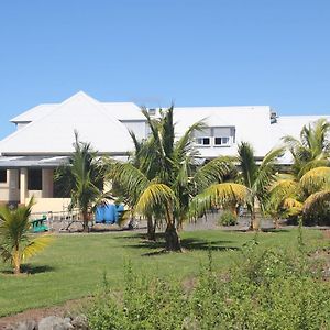 Domaine des Oiseaux Réunion Bed and Breakfast Saint-André Exterior photo