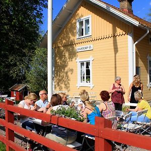 Hotel Hajstorp Slusscafé&Vandrarhem Töreboda Exterior photo