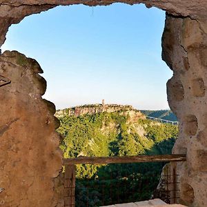 La Grotta Su Civita Bed and Breakfast Lubriano Exterior photo