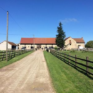 Les Plumes De Fontenailles Bed and Breakfast Martigny-le-Comte Exterior photo