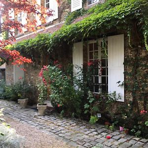 Le Cèdre Bleu Bed and Breakfast Grosrouvre Exterior photo