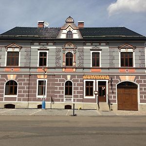 Hotel Restaurace U Kostela Marianske Radcice Exterior photo