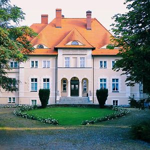 Hotel Palac W Debinie Krzeszkowice Exterior photo