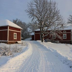 Leipyoelin Tila Bed and Breakfast Pernio Exterior photo