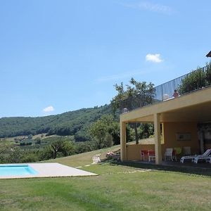 Pivoine Et Cerise Holding Five Bed and Breakfast Saint-Romain-de-Popey Exterior photo