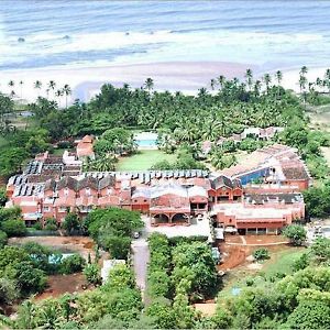 Majorda Beach Resort Exterior photo