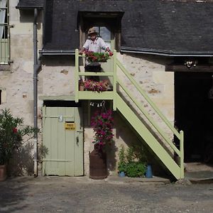 Chambre D'Hotes Le Vaujoint Bed and Breakfast Cheillé Exterior photo