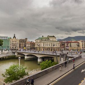 Appartamento Piso Senorial Con Vistas A La Ria By Urban Hosts Bilbao Exterior photo