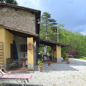 Vintage Cottage in Pescia with Jacuzzi San Quirico  Room photo