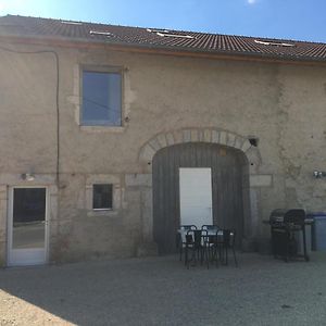 Hotel La Chambre des Avivés Montigny-sur-l'Ain Exterior photo