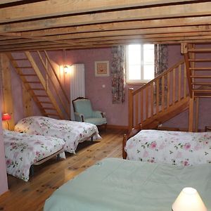 Comme Un Coq En Pate Bed and Breakfast Bourg-le-Comte Exterior photo