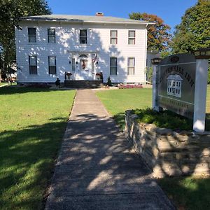 Centennial Inn Bed & Breakfast Conneaut Exterior photo