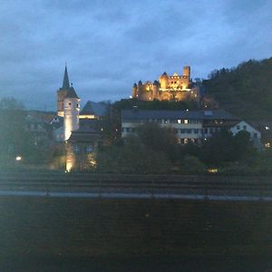 Ferienwohnung Mit Aussicht Auf Die Burg Wertheim Exterior photo
