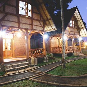 Hotel Penginapan Pangalengan Bumi Saddam Palayangan Bandung Exterior photo