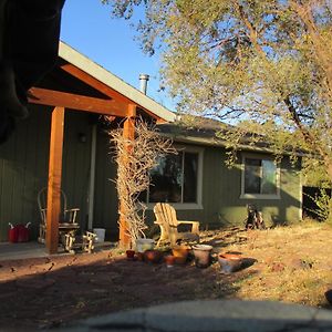 Peaks Wildernest House Bed And Breakfast - Vaccinations Required Flagstaff Exterior photo