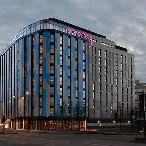 Hotel Moxy Slough Exterior photo