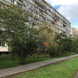 Apartment Metro Minska Kiev Exterior photo