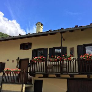 Appartamento Aosta Mountain House- Casa La Chapelle Exterior photo