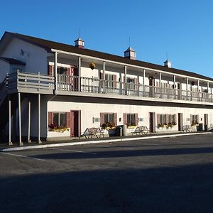 Acadia Sunrise Motel Trenton Exterior photo