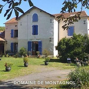 Domaine De Montagnol Bed and Breakfast Sauveterre  Exterior photo