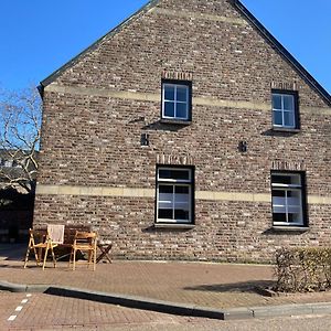 Huize Bronsgroen - Vakantiehuis Voor 2-6 Pers In Limburgse Heuvelland Cadier en Keer Exterior photo