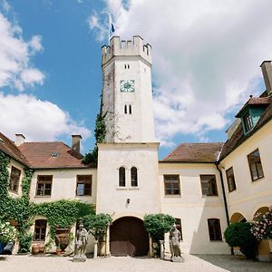 Hotel Schlossgut Tunzenberg Mengkofen Exterior photo