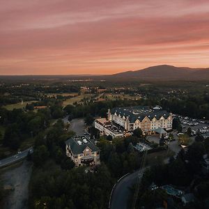 Hotel Chateau Bromont Exterior photo