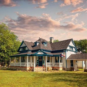 Blue Heron Bed And Breakfast On Lake Granbury Exterior photo