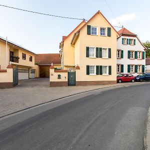 Weingut Und Gaestehaus Henrici Bed and Breakfast Friesenheim is an Ortsgemeinde Exterior photo