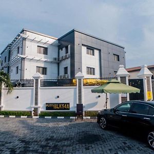 Pasadena Suites Lekki Exterior photo