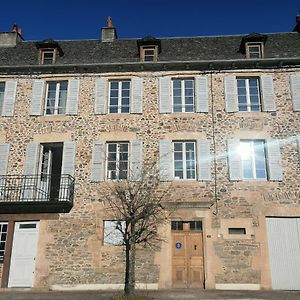 Gite Les Pieds Dans L'Olt - Ultreia Bed and Breakfast Estaing  Exterior photo