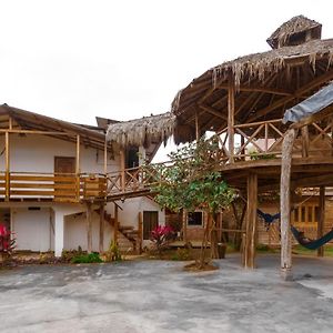 Hotel Hostal Tortuga Dorada Puerto López Exterior photo