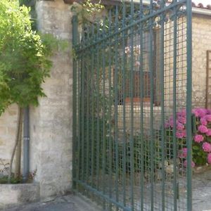 Appartamento Gite Du Logis De La Roche - Niort - Chauray Exterior photo