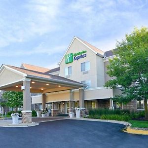 Holiday Inn Express & Suites Chicago-Deerfield Lincolnshire, An Ihg Hotel Riverwoods Exterior photo
