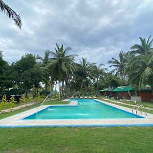 Severinas Garden Resort By Cocotel Batangas Exterior photo