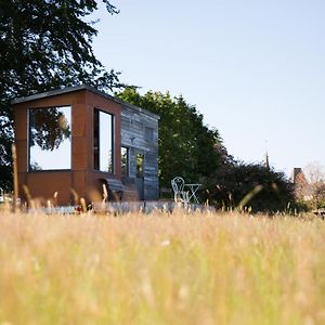 La Tiny Du Parc : Saint Symphorien Des Monts Villa Exterior photo