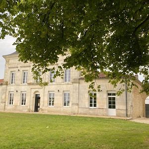 Hotel Logis Poussard Arthenac Exterior photo