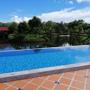 Api-api Eco Resort Pantai Kok Exterior photo