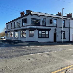 Mersey View Hotel & Pub Hale  Exterior photo