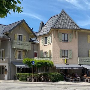 Hotel Logis La Chaumière Saint-Maurice Thorens-Glières Exterior photo