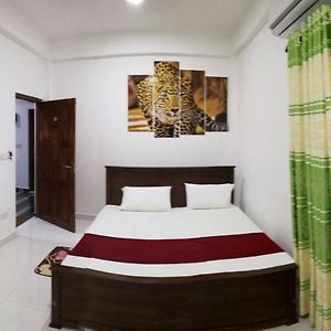 Hotel Dive Beach Palace Uppuveli Exterior photo