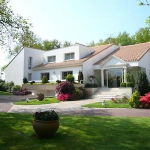 Hotel Du vignoble à l'Atlantique - Les Jardins de la Muse Basse-Goulaine Exterior photo