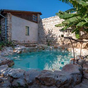 Hemdatya Stone Suites In The Galilee Ilaniya Exterior photo