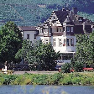 Hotel Krone Riesling Trittenheim Exterior photo