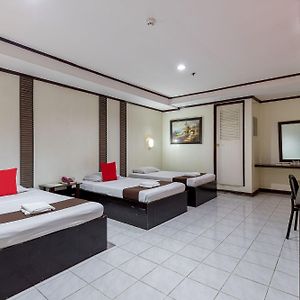 Check Inn Hotel - Bacolod Exterior photo