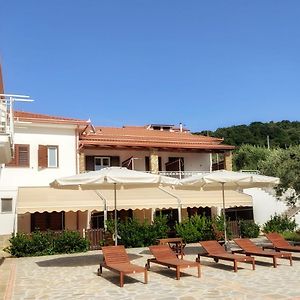 Tenuta Marga Aparthotel Agnone Cilento Exterior photo