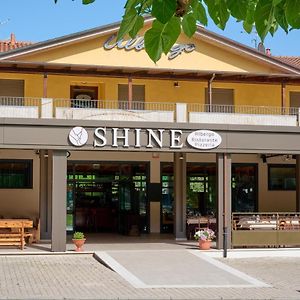 Albergo Shine Acqualagna Exterior photo