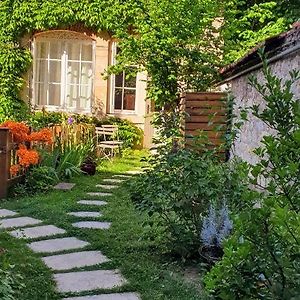 Appartement De Charme Au Coeur De Nevers Exterior photo