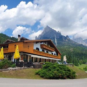 Hotel Chalet Piereni Fiera Di Primiero Exterior photo